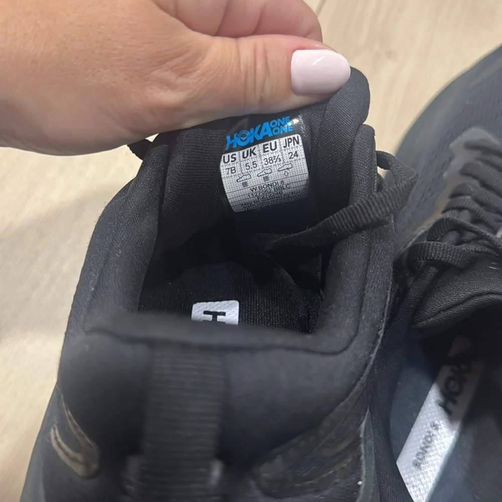 Hoka All Black Shoes! Bondi 8 - Picture 4 of 5
